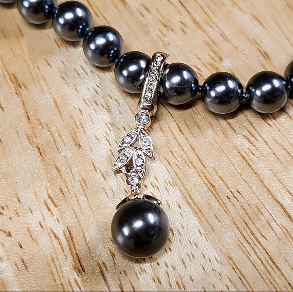 Blue/Gray Pearl Necklace - Picture 2 of 6